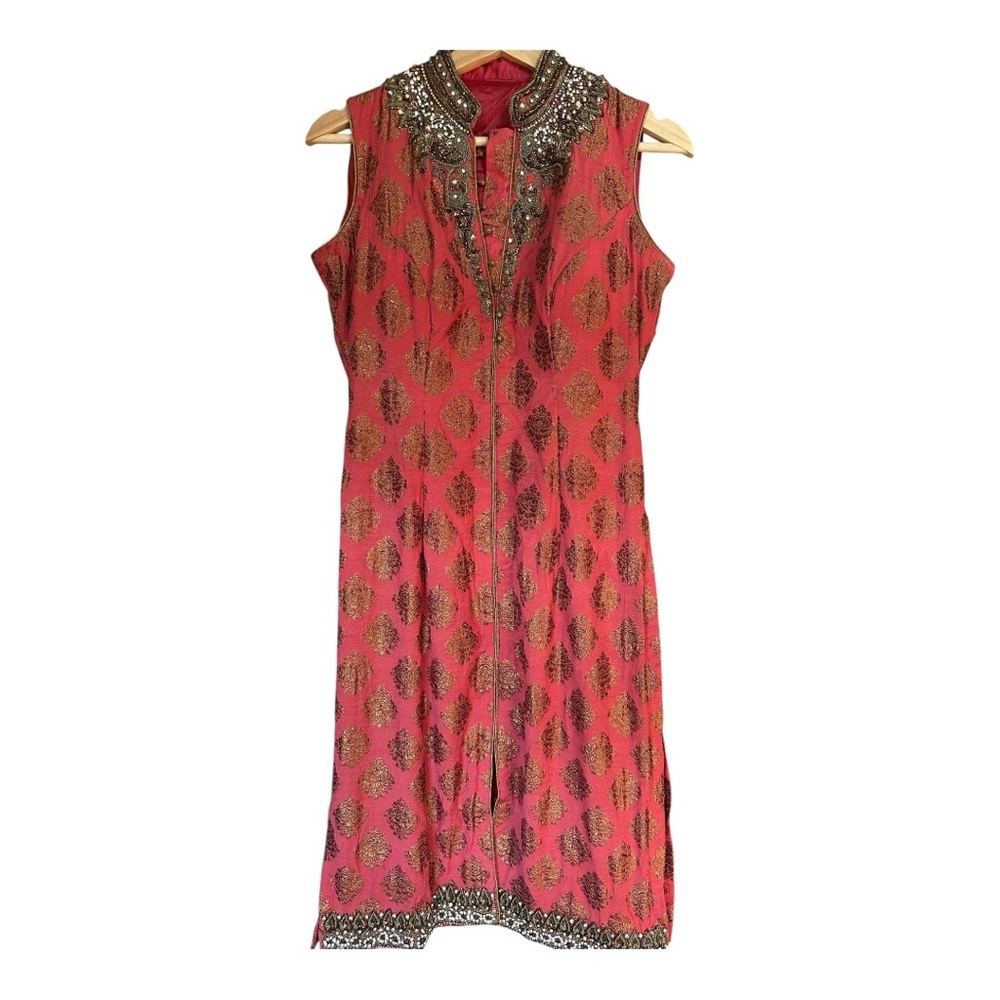 Elegant Sleeveless Coral colored Kurta Top with Exquisite Detailed Beadwork